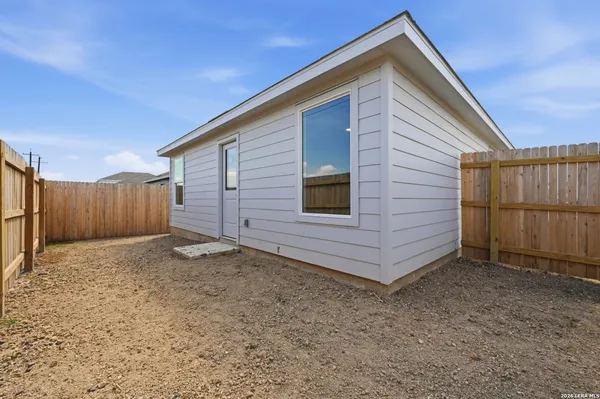 $1,745 | 964 Pastar Creek, Seguin, TX 78155