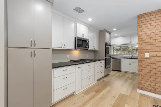 $450,000 | 1709 Edgewood Drive, Tyler, TX 75701