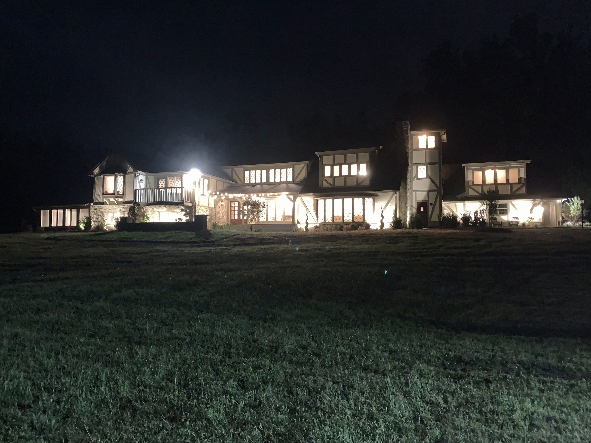 653 Flippen Road Lebanon, TN 37087 - Photo 49 of 49 a room view with lots of green space and couches