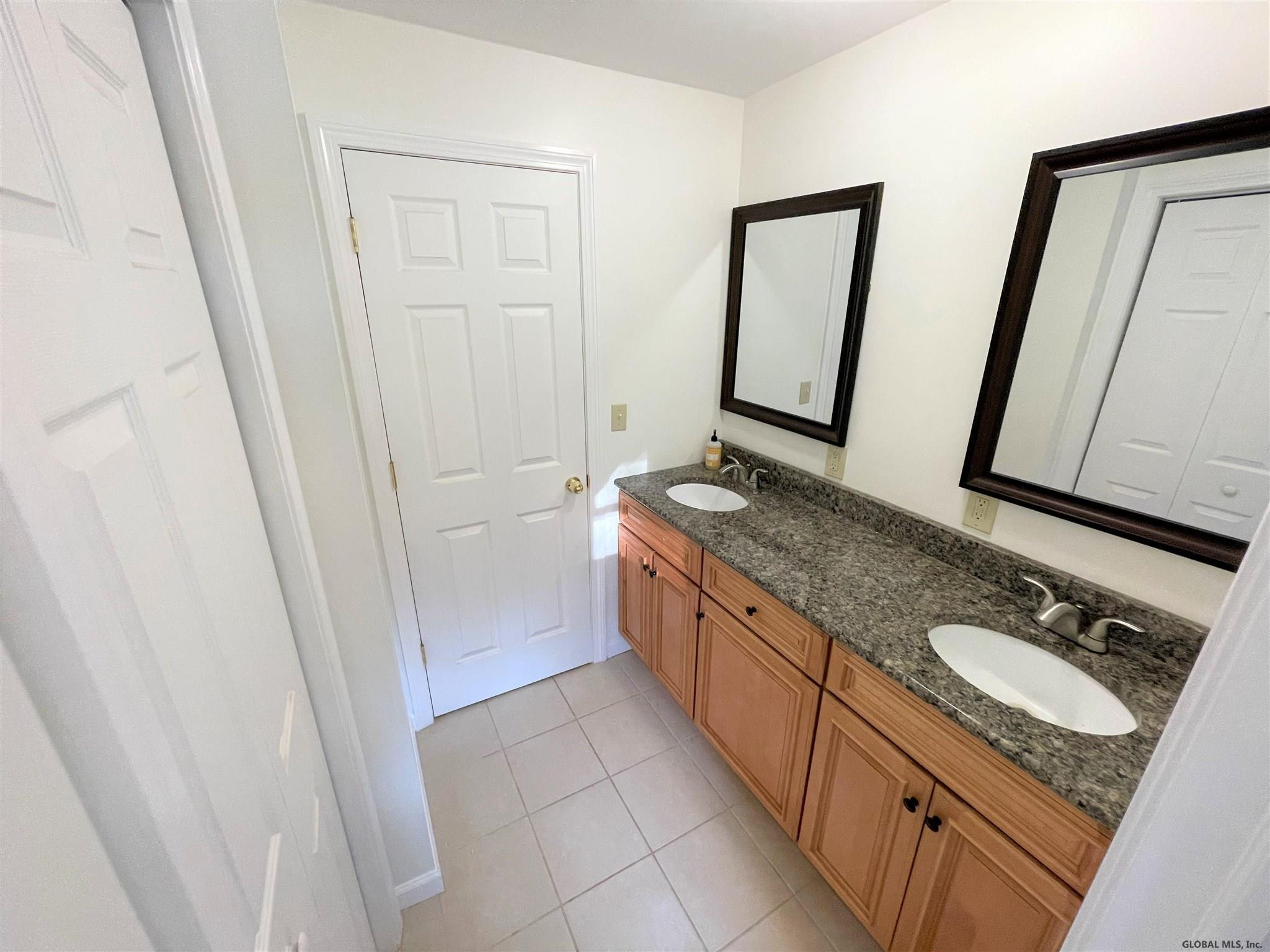 65 Ashdown Road Clifton Park, NY 12019 - Photo 11 of 33 Photo 11