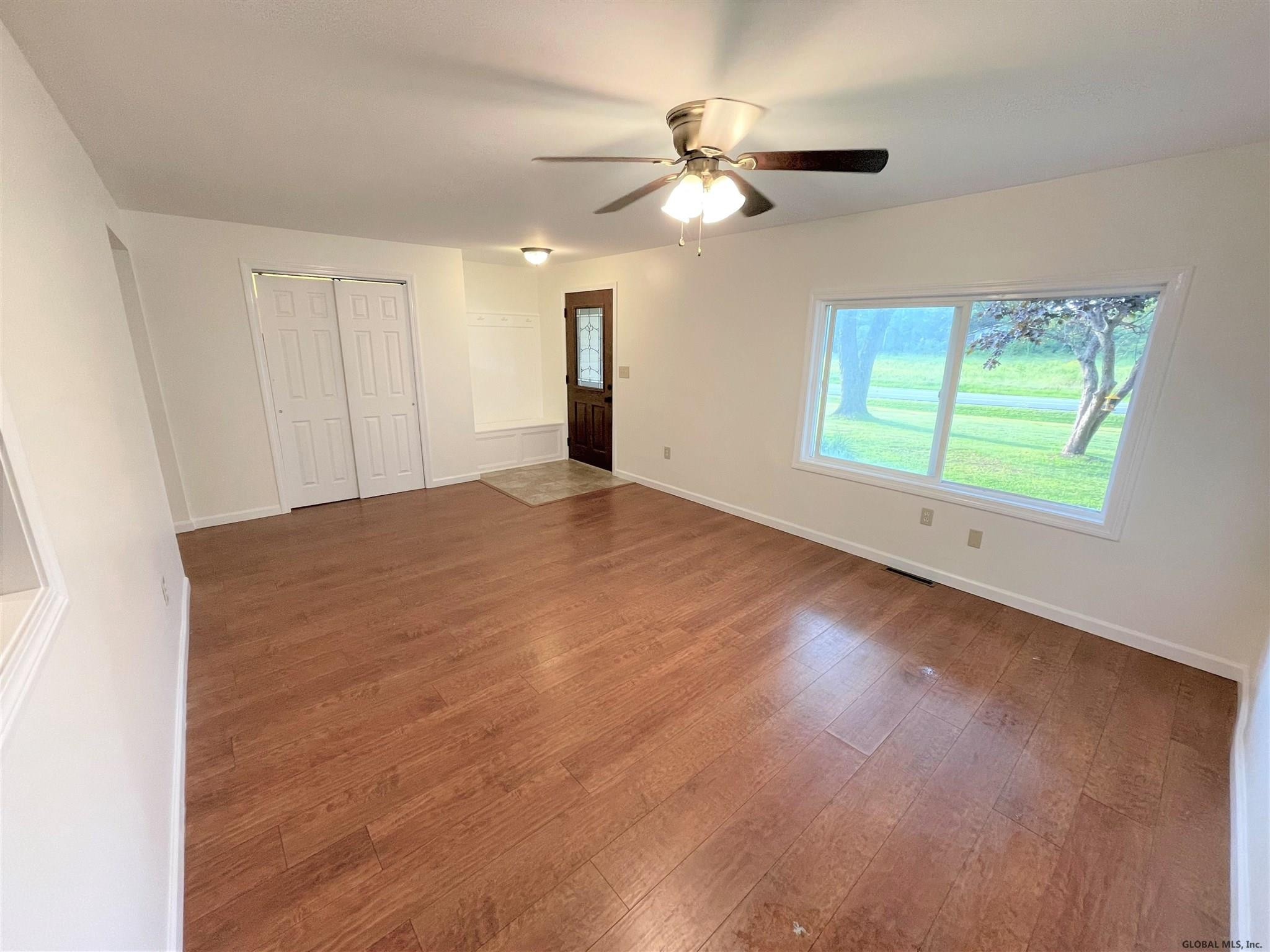 65 Ashdown Road Clifton Park, NY 12019 - Photo 3 of 33 Photo 3