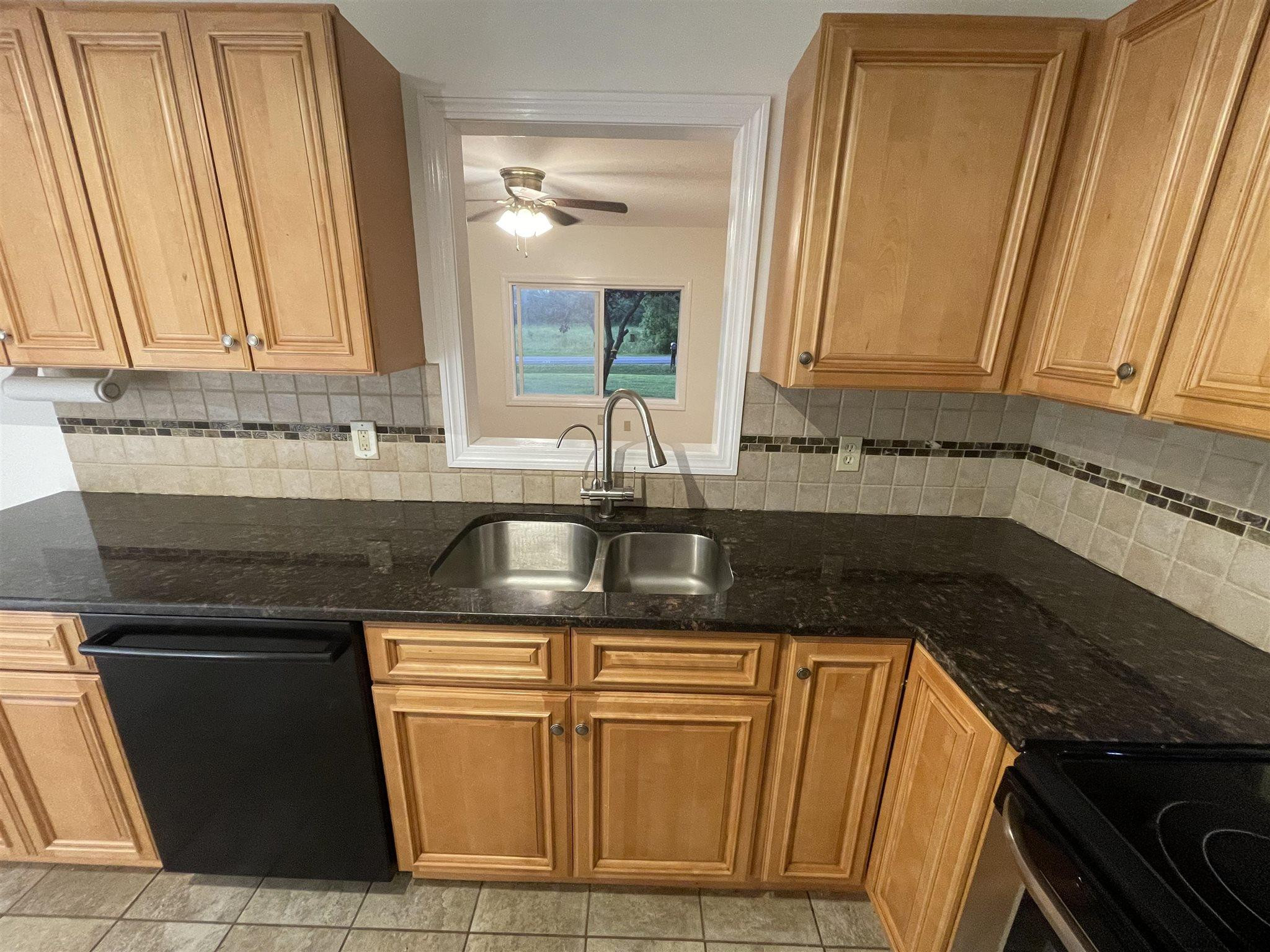 65 Ashdown Road Clifton Park, NY 12019 - Photo 5 of 33 Photo 5