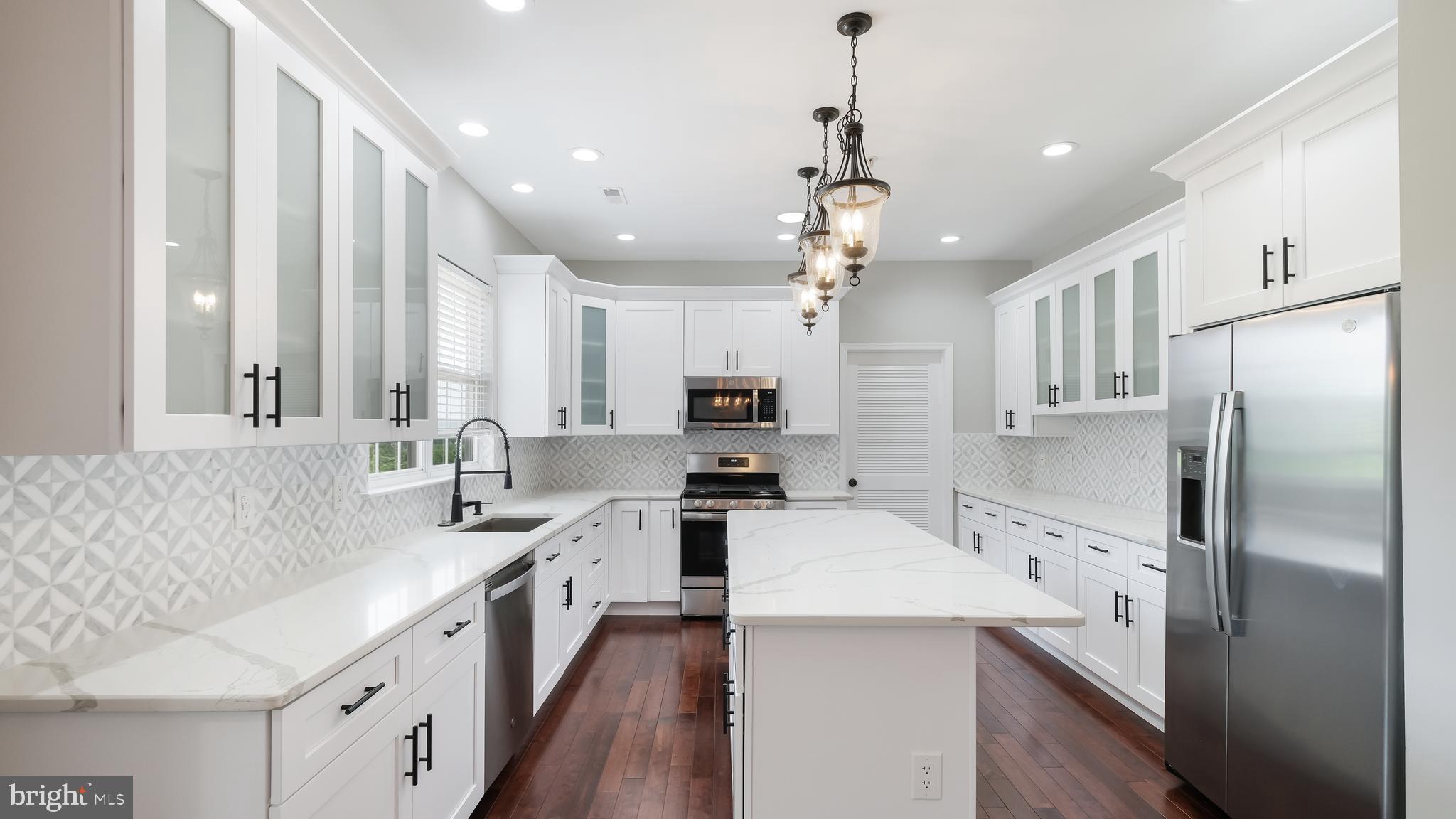 120 Coachlight Circle Chalfont, PA 18914 - Photo 17 of 59