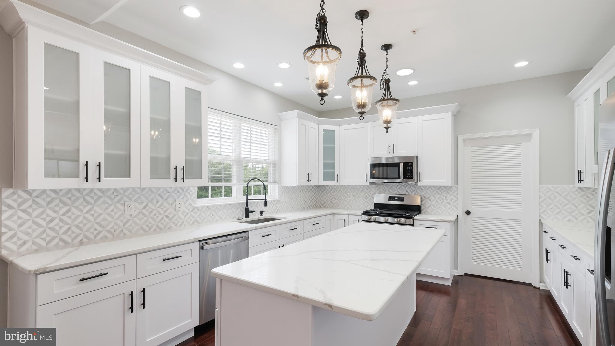 120 Coachlight Circle Chalfont, PA 18914 - Photo 18 of 59