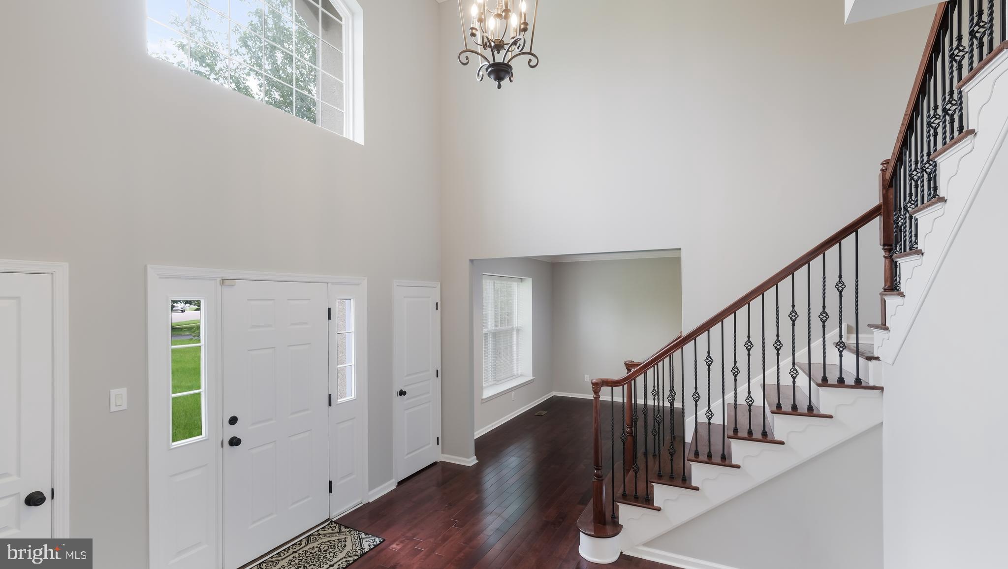 120 Coachlight Circle Chalfont, PA 18914 - Photo 4 of 59