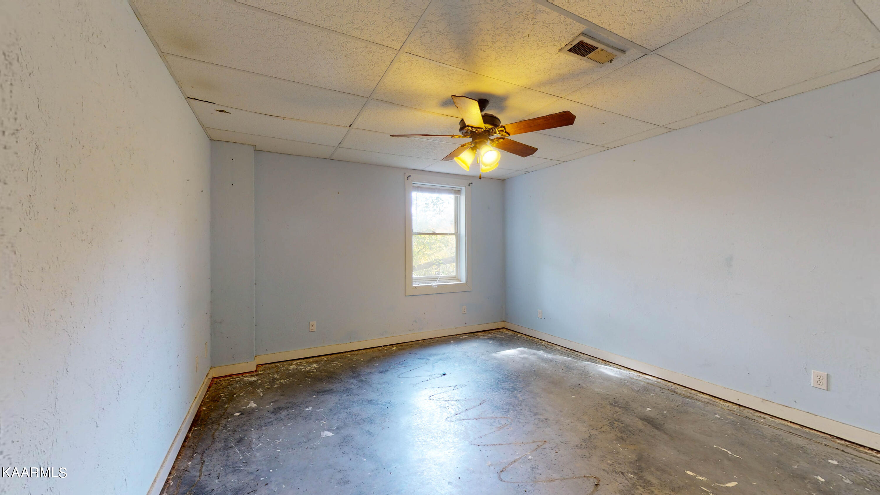 100 Tamara Lane Oak Ridge, TN 37830 - Photo 26 of 30 100-Tamara-Ln-11082021_143317