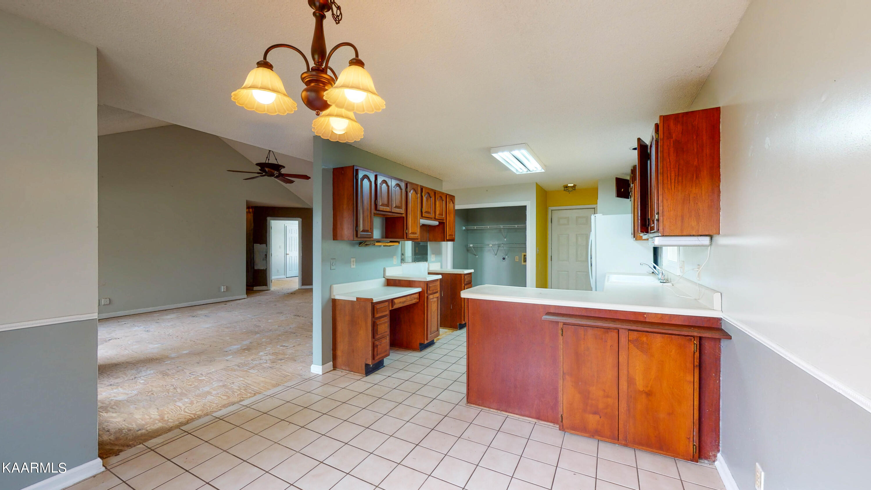 100 Tamara Lane Oak Ridge, TN 37830 - Photo 10 of 30 100-Tamara-Ln-11082021_142827