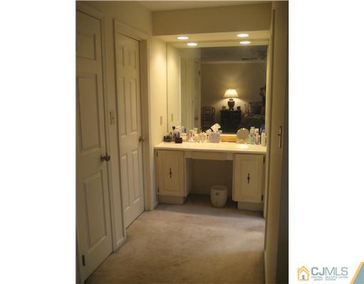 4804 Stonehedge Road Edison, NJ 08820 - Photo 11 of 23 Gallery Image 11