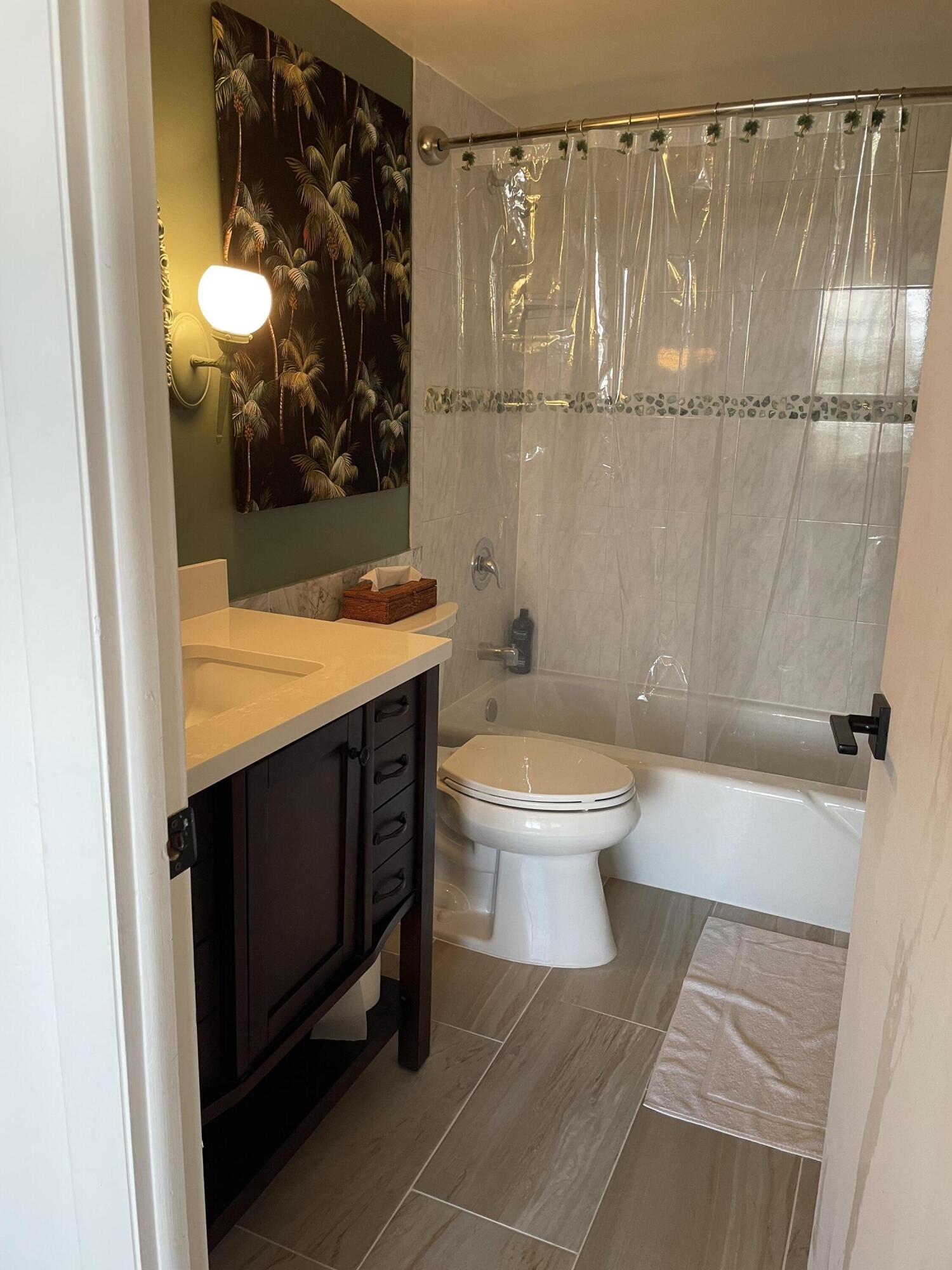 2121 North Ocean Boulevard, Unit 1204E Boca Raton, FL 33431 - Photo 15 of 21 bathroom2