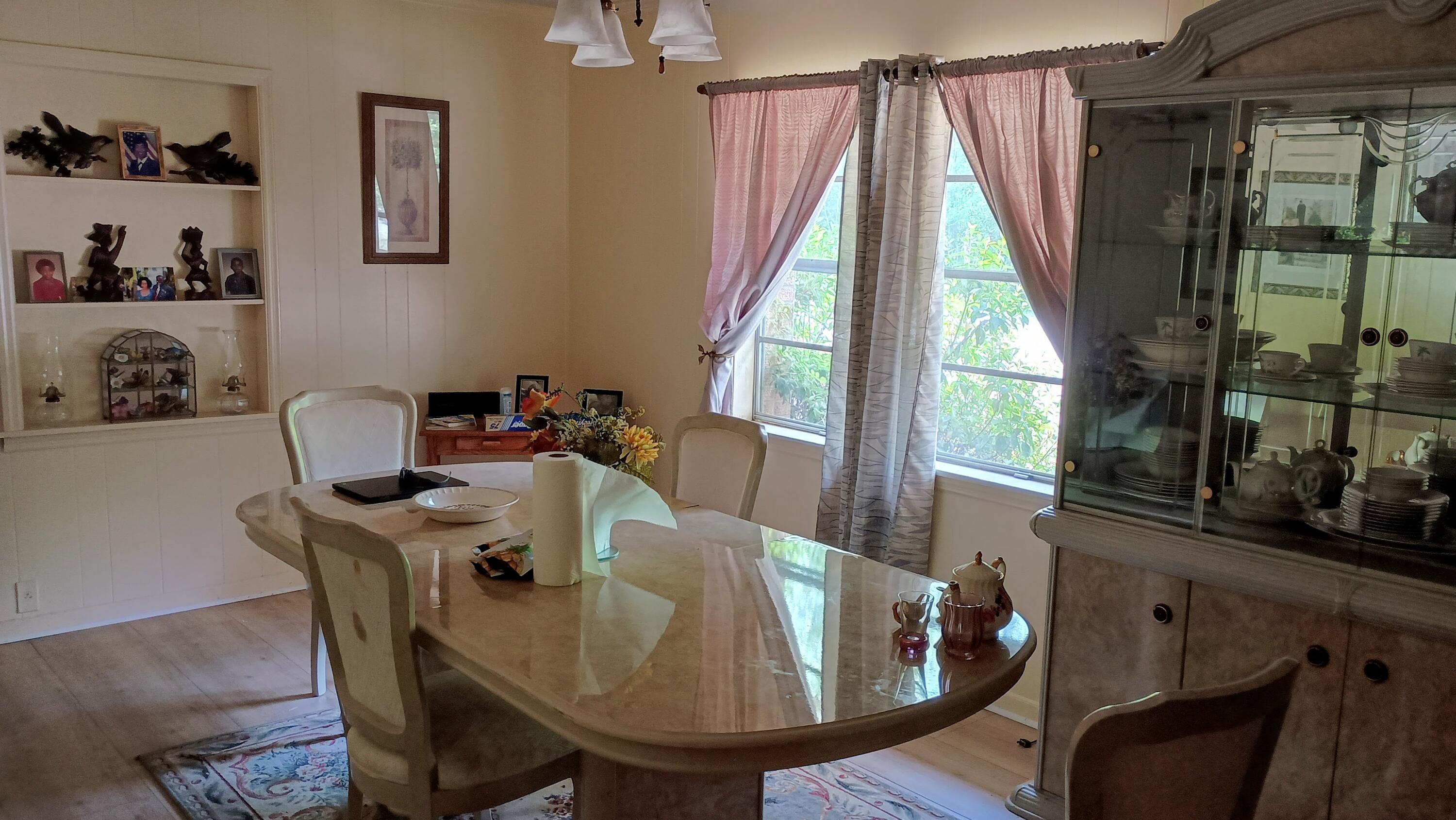 934 Bobwhite Trail Hampton, SC 29924 - Photo 5 of 27 Dining