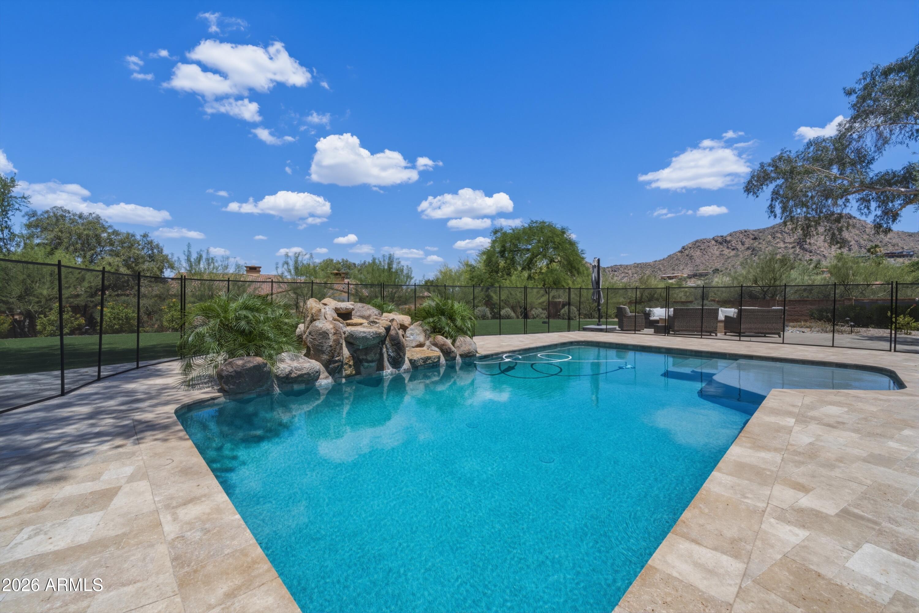 5136 East Roadrunner Road Paradise Valley, AZ 85253 - Photo 15 of 27 5136_E_Roadrunner_Rd_056