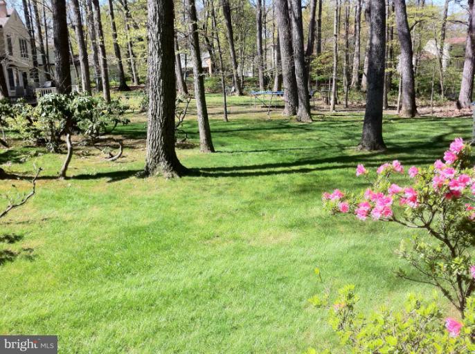 9014 Edgepark Road Vienna, VA 22182 - Photo 2 of 29 View