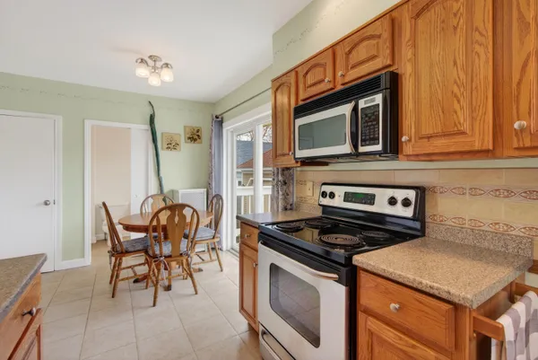 $599,000 | 36 Colonial Road, Portland, ME 04102