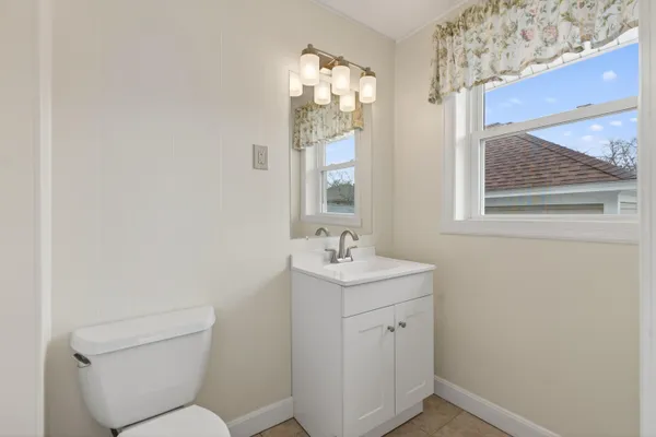 $599,000 | 36 Colonial Road, Portland, ME 04102