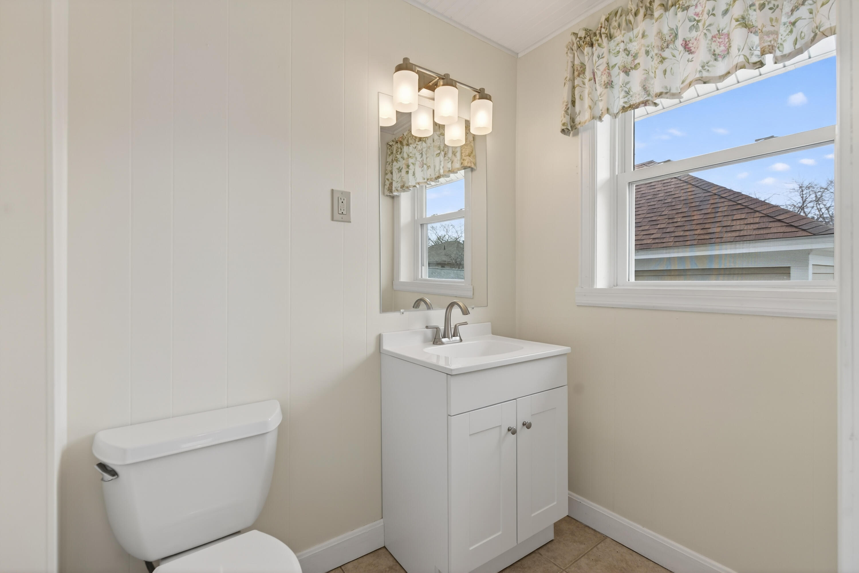 36 Colonial Road Portland, ME 04102 - Photo 19 of 49 DSC03307