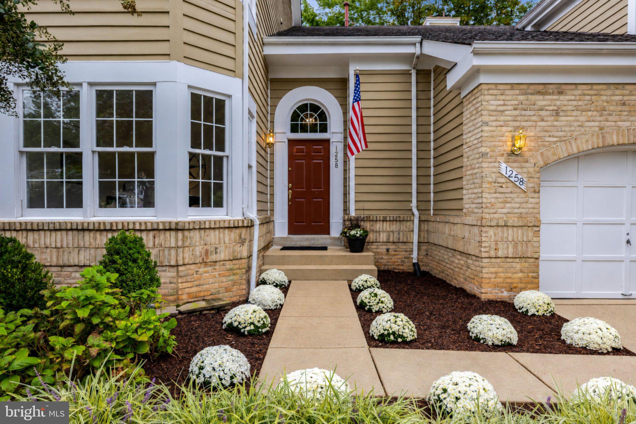 1258 Woodbrook Court Reston, VA 20194 - Photo 3 of 56 Front Entrance
