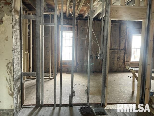 931 East Cantrell Street Decatur, IL 62521 - Photo 9 of 18