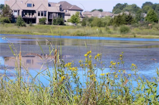 $325,000 | 16009 Fontana Street, Unit 240, Overland Park, KS 66085