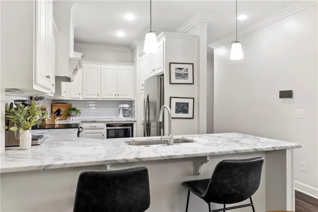 $325,000 | 16009 Fontana Street, Unit 240, Overland Park, KS 66085