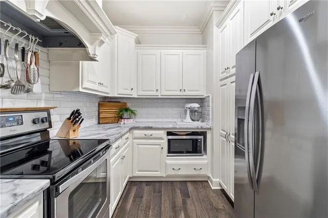 $325,000 | 16009 Fontana Street, Unit 240, Overland Park, KS 66085