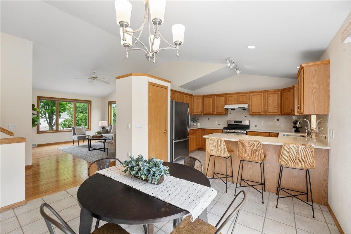 2645 Mica Road Fitchburg, WI 53711 - Photo 11 of 56