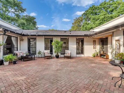 a view of outdoor space yard and porch