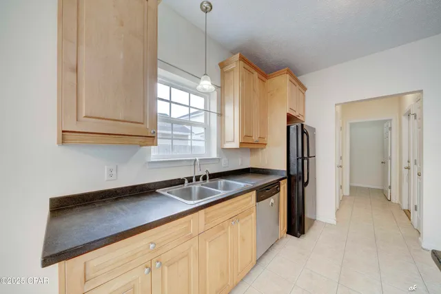 $2,000 | 2608 Laurel Drive, Panama City, FL 32404