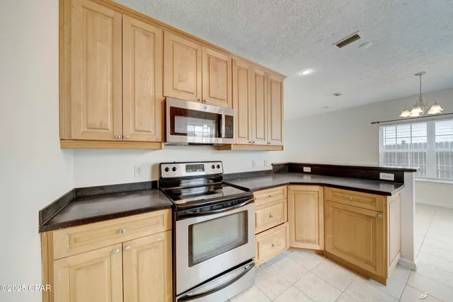 $2,000 | 2608 Laurel Drive, Panama City, FL 32404