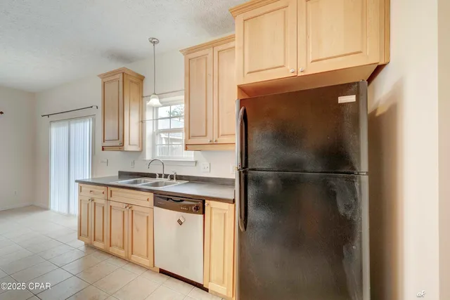 $2,000 | 2608 Laurel Drive, Panama City, FL 32404