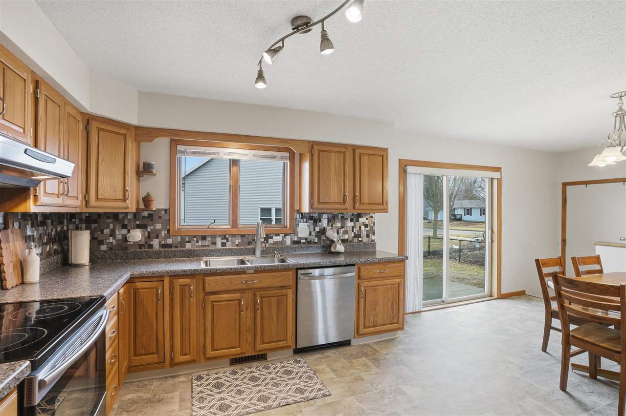 890 Prairie Ridge Road North Liberty, IA 52317 - Photo 10 of 59 Gallery Image 10