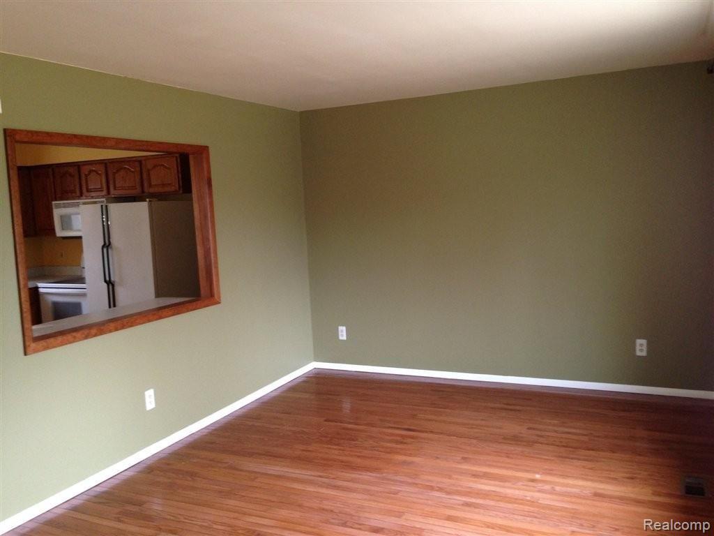 56100 Hayes Road Macomb, MI 48042 - Photo 4 of 30 IMG_0872.JPG