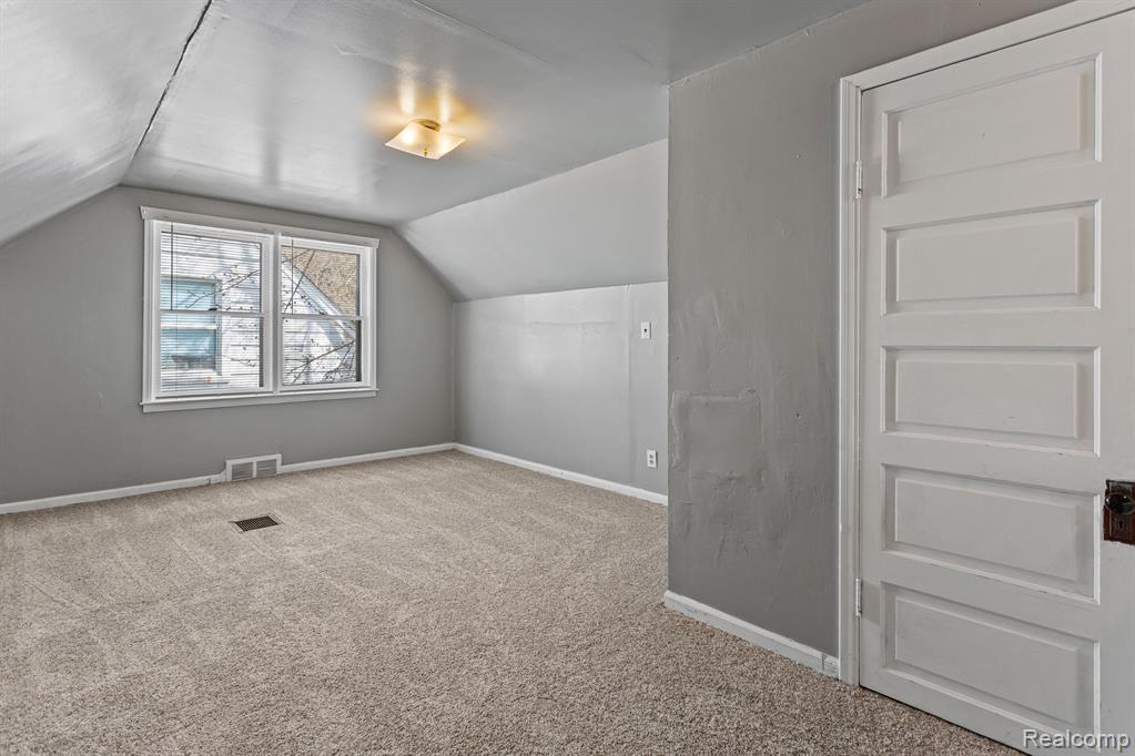8600 Fielding Street Detroit, MI 48228 - Photo 15 of 24