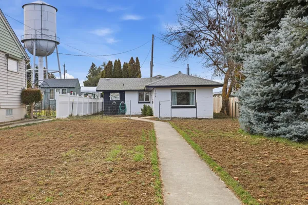 $249,000 | 104 West Adams Street, Harrington, WA 99134