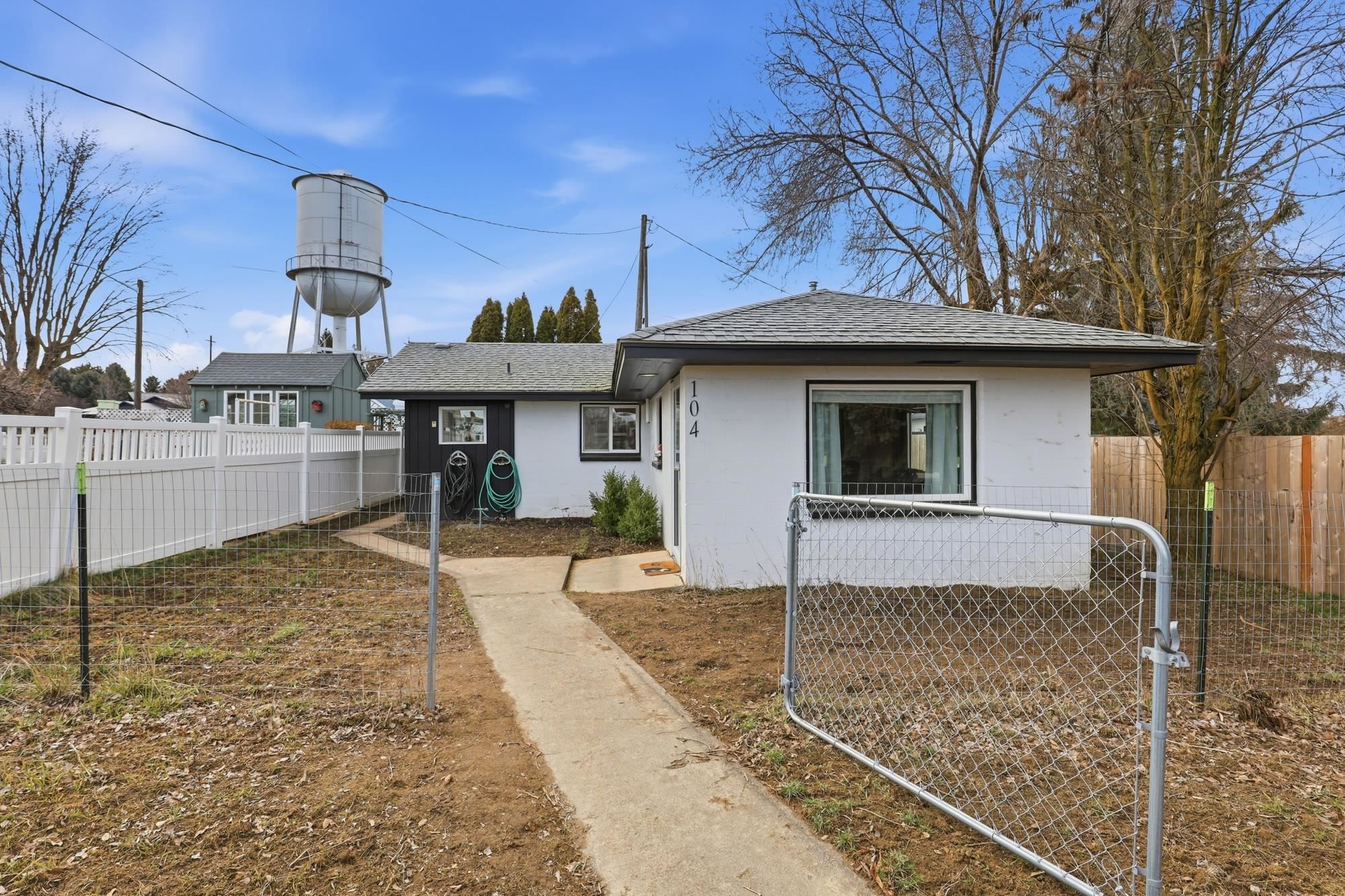 104 West Adams Street Harrington, WA 99134 - Photo 2 of 25