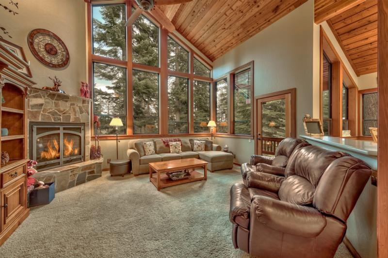 11811 Chamonix Road Truckee, CA 96161 - Photo 6 of 21 Gallery Image 6
