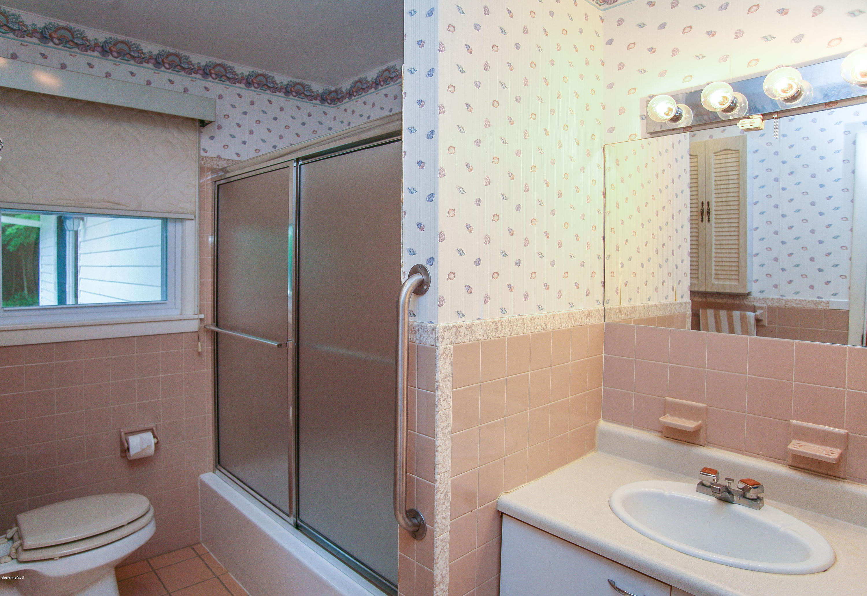 1799 Dublin Road Richmond, MA 01254 - Photo 19 of 30 Guest Bath