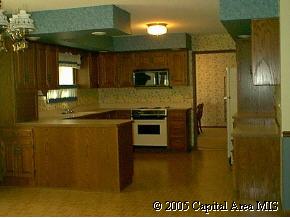 328 Golf Road Springfield, IL 62704 - Photo 2 of 3