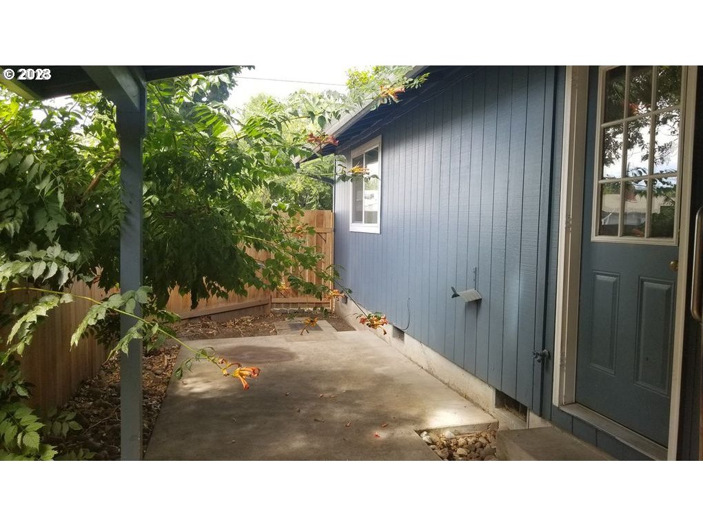 3805-3807 E Street Springfield, OR 97478 - Photo 16 of 16 Gallery Image 16