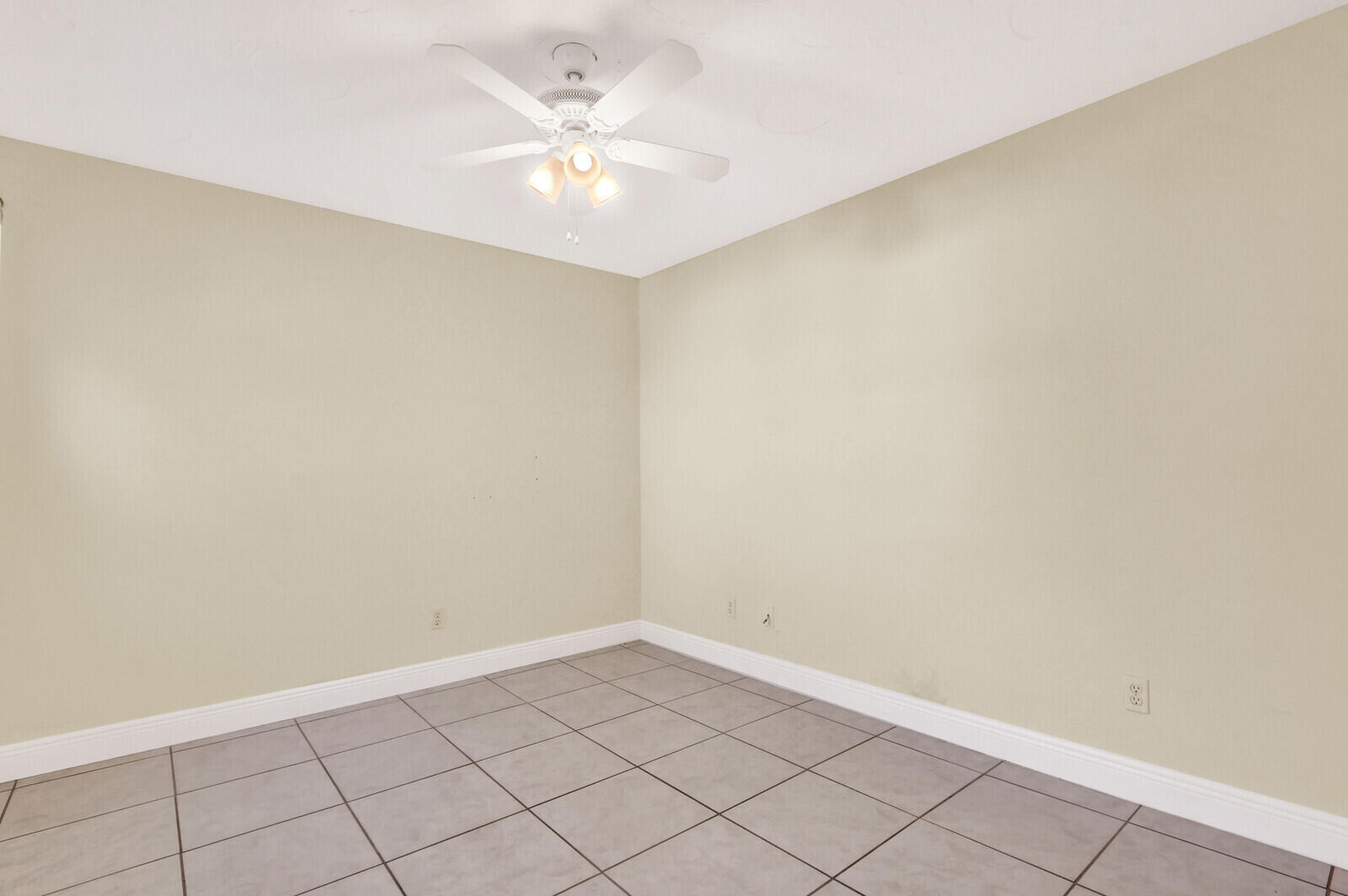 8074 Southeast River Lane Stuart, FL 34997 - Photo 19 of 43 21_Image_21_mls