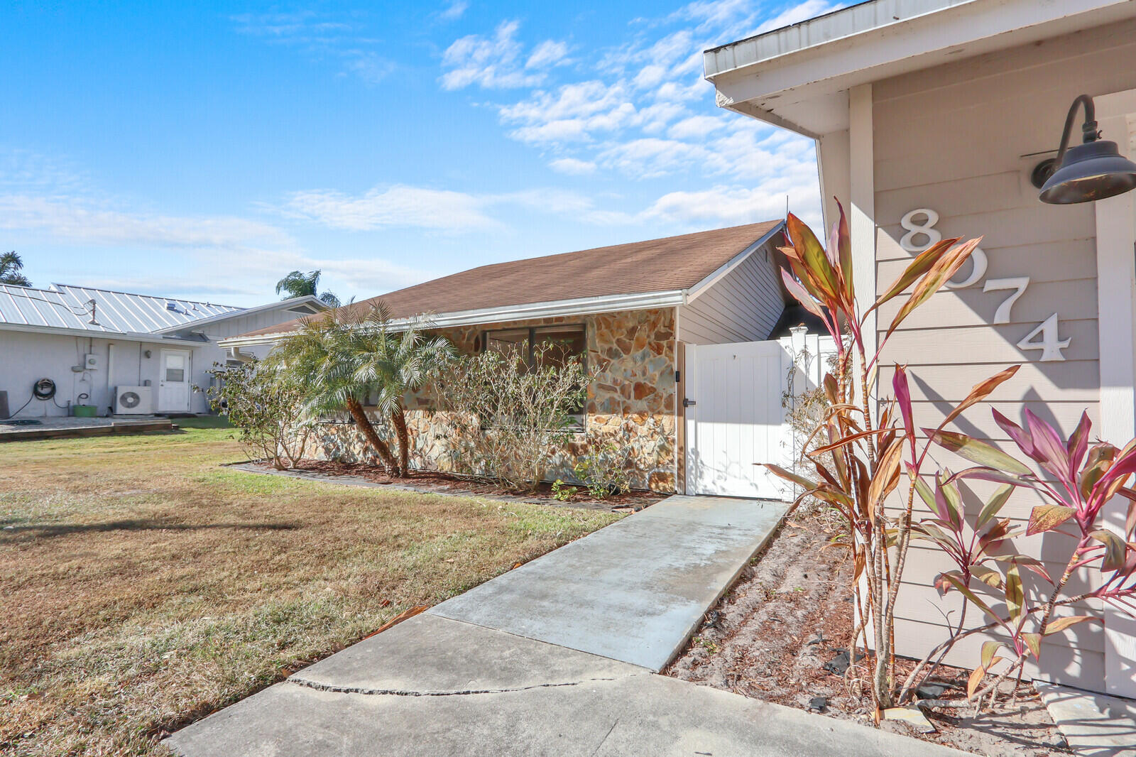 8074 Southeast River Lane Stuart, FL 34997 - Photo 2 of 43 03_Image_3_mls
