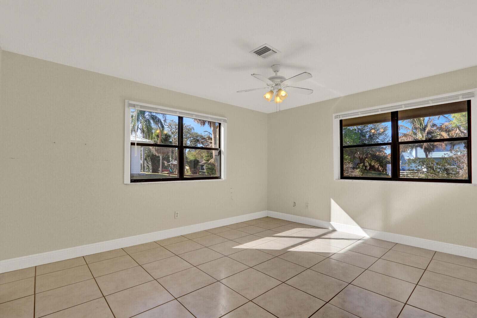 8074 Southeast River Lane Stuart, FL 34997 - Photo 21 of 43 23_Image_23_mls