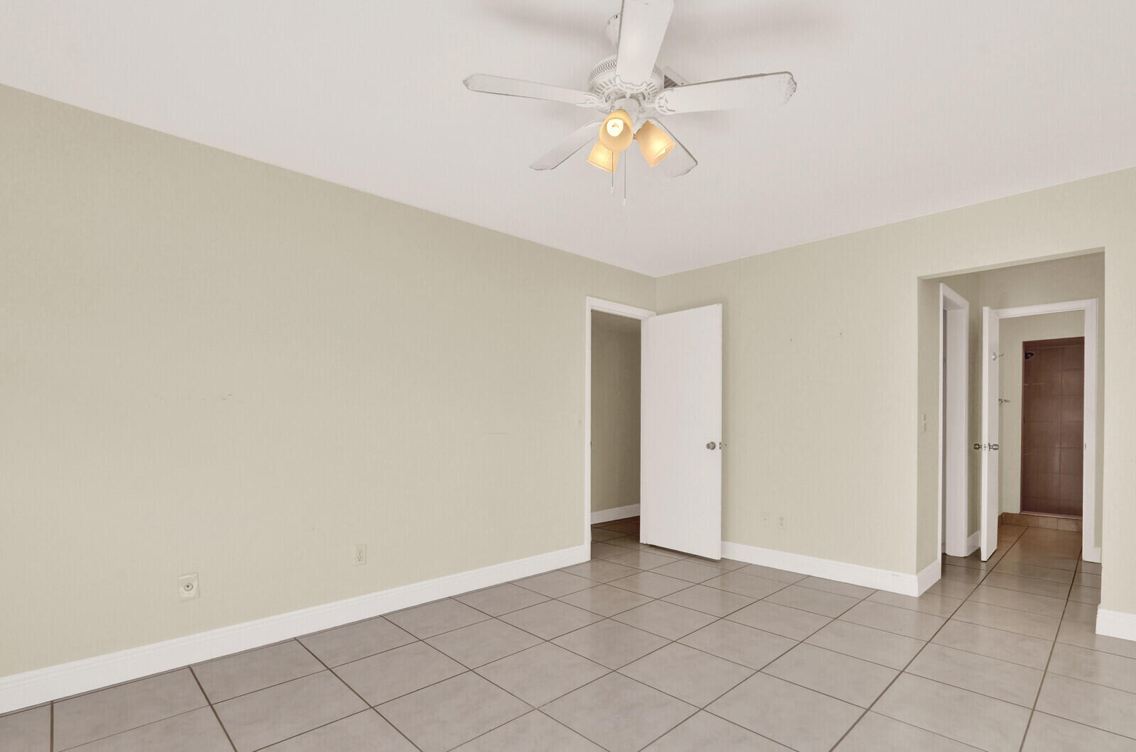 8074 Southeast River Lane Stuart, FL 34997 - Photo 22 of 43 24_Image_24_mls