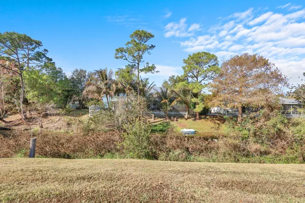 $525,000 | 8074 Southeast River Lane, Stuart, FL 34997