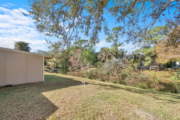 $525,000 | 8074 Southeast River Lane, Stuart, FL 34997