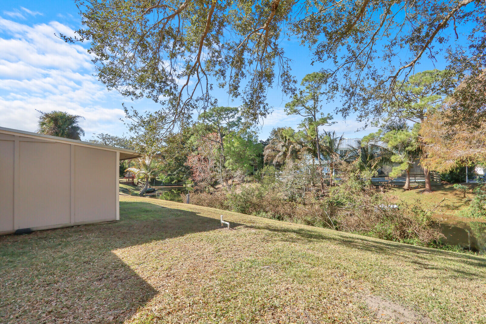8074 Southeast River Lane Stuart, FL 34997 - Photo 32 of 43 34_Image_34_mls
