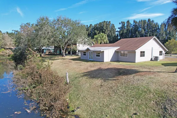 $525,000 | 8074 Southeast River Lane, Stuart, FL 34997