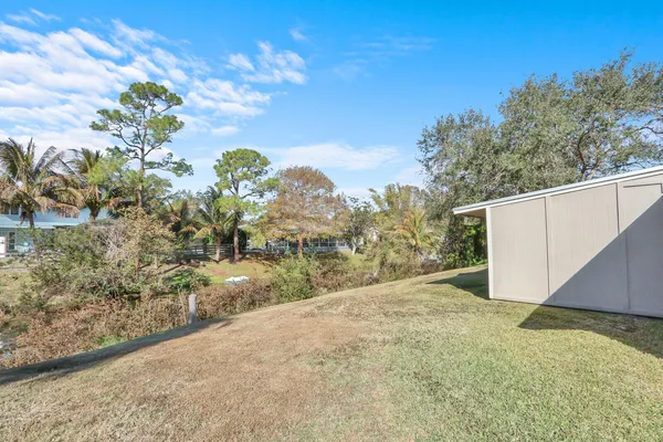 $525,000 | 8074 Southeast River Lane, Stuart, FL 34997