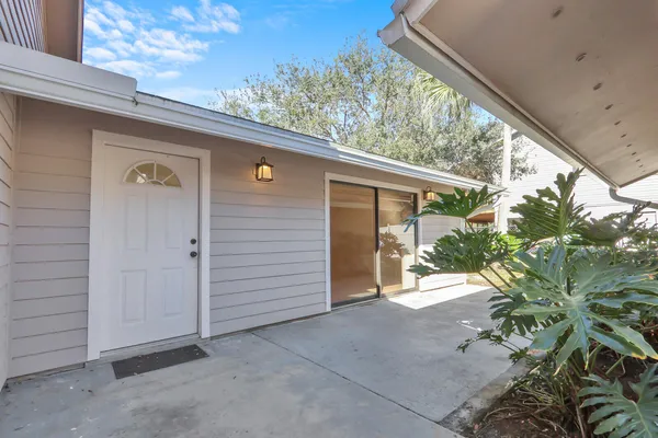 $525,000 | 8074 Southeast River Lane, Stuart, FL 34997