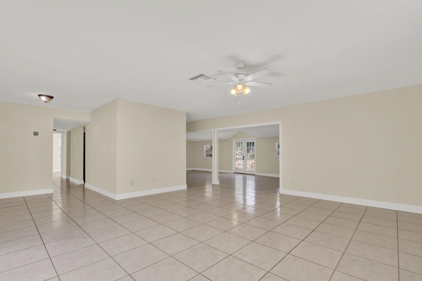 8074 Southeast River Lane Stuart, FL 34997 - Photo 6 of 43 07_Image_7_mls