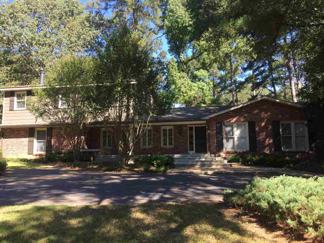 2204 Southwood Road Jackson, MS 39211 - Photo 1 of 41 Photo 1